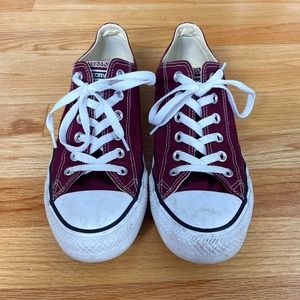 Converse | Maroon Sneaker Sz:9.5 (Women's)